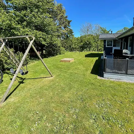 בית נופש Summer House Near Bonnerup Glesborg